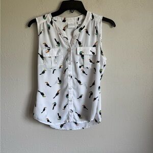 SOHO Jeans White Toucan Print Button Town Tank Blouse Womens XS